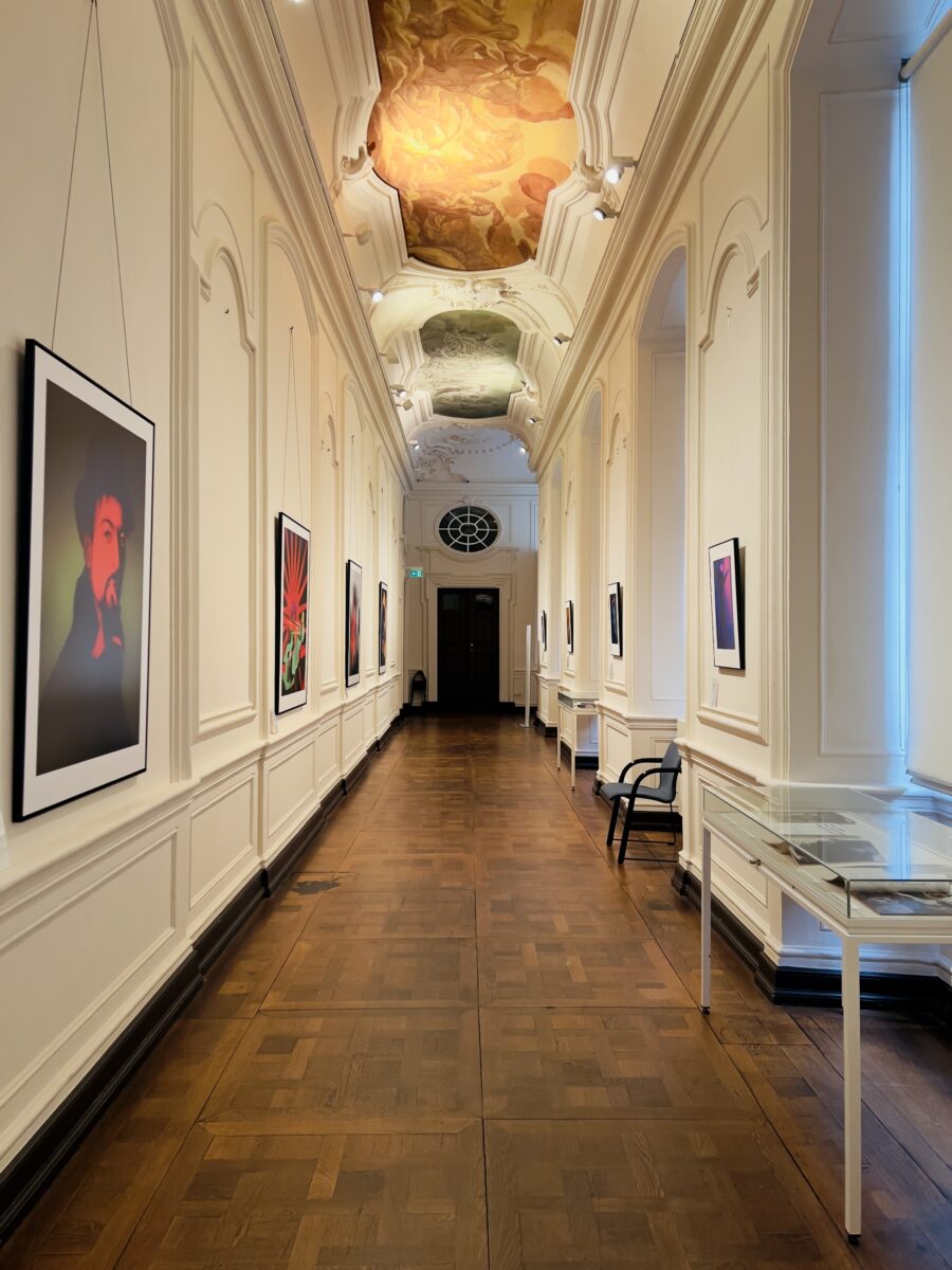 Lange Galeriegaeng im Museum Schloss Arolsen